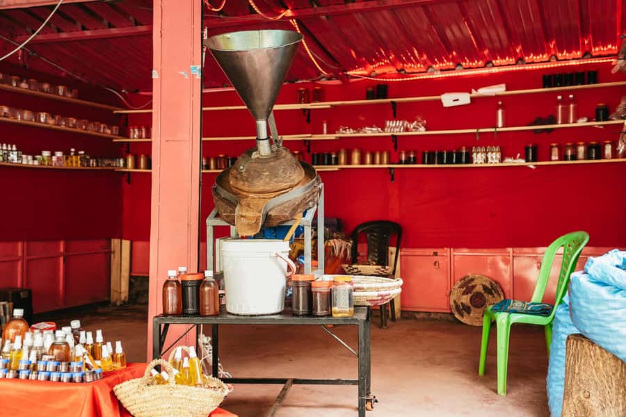 From Marrakech: High Atlas Mountains and 5 Valleys Day Trip - Asni and the final valley road