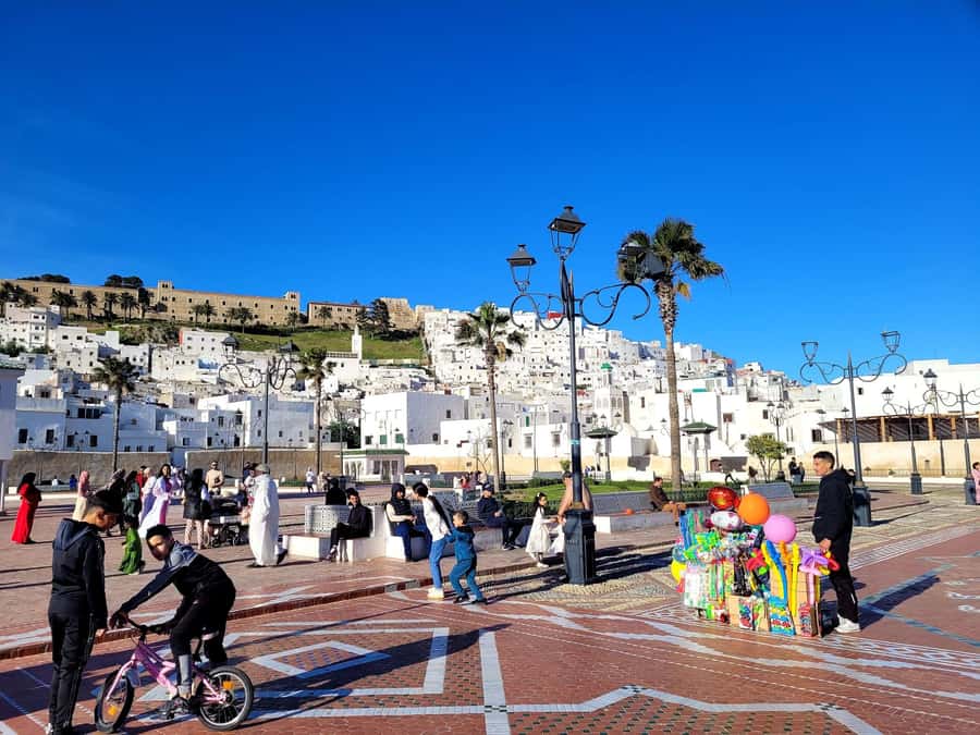 From Tangier: Day Trip to Tetouan with Local Guide - Entering Tetouan’s UNESCO Medina