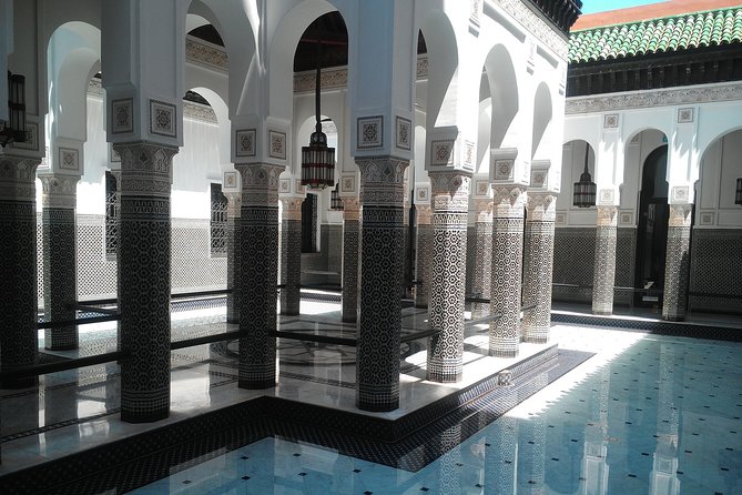 Guided walking tour in Marrakech Medina and Souks - Koutoubia Mosque and the rules visitors need to know