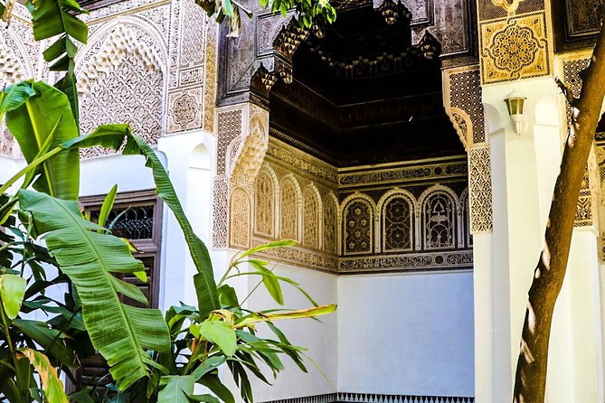 Half Day Marrakech History Tour including entrances - Saadian Tombs and the royal burial chambers