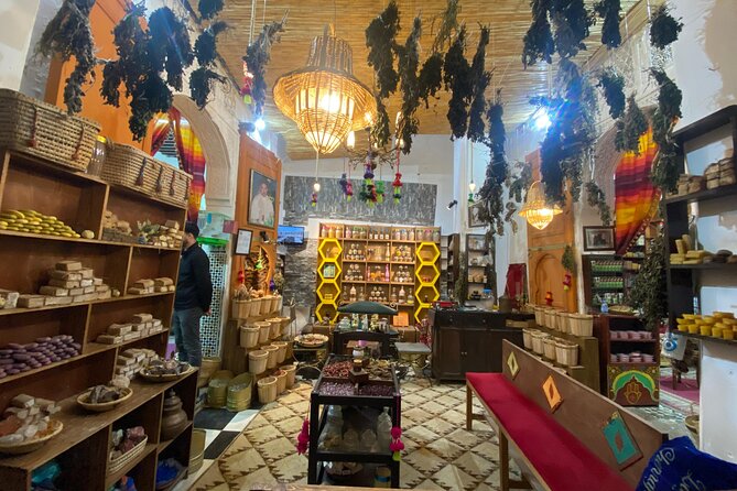 Half-Day Private Guided Walking Tour of the Old Medina of Fez - The Zaouia of Moulay Idriss II