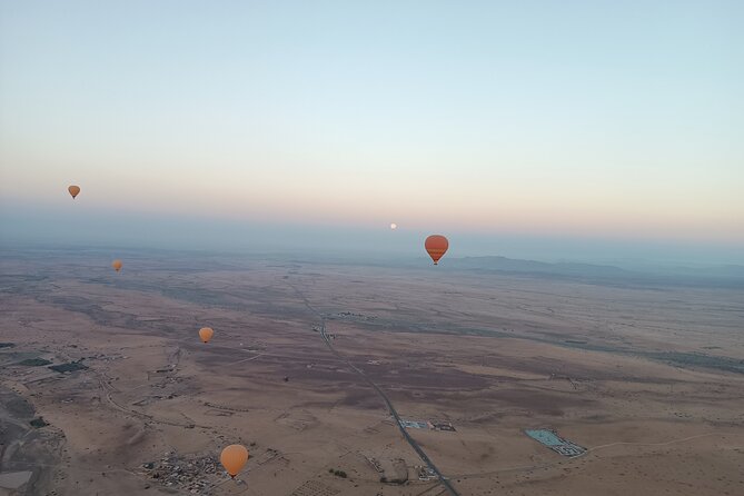Hot air balloon flight to Marrakech in a small group. Breakfast - Why this sunrise flight is worth the early alarm