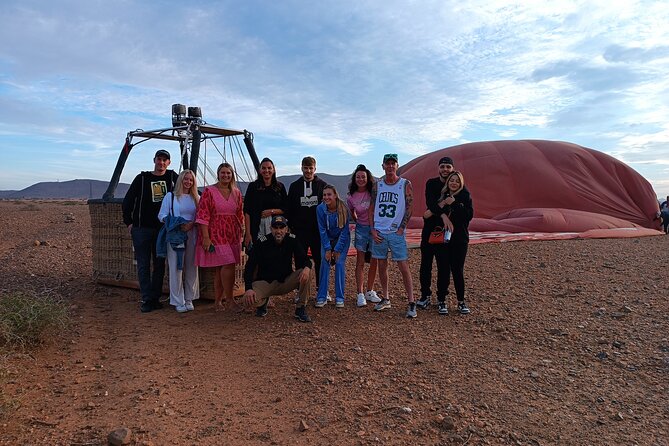 Hot air balloon flight to Marrakech in a small group. Breakfast - The flight: calm views above the Marrakech desert