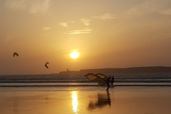 Kitesurfing Lessons in Essaouira Beach - Equipment, instruction, and physical demands