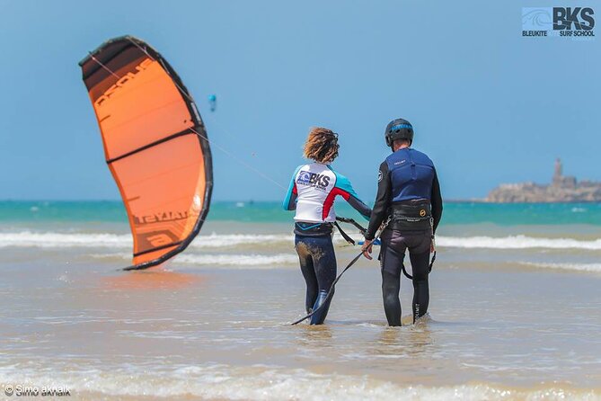KiteSurfing or Surfing Experience in Essaouira - From equipment fitting to the beach