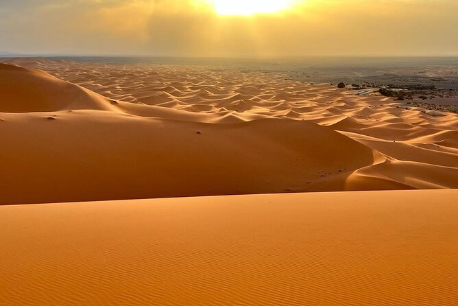luxury 3 Days 2 Nights Desert Tour from Fez to Marrakesh - Erg Chebbi at sunset: the tour’s best hour