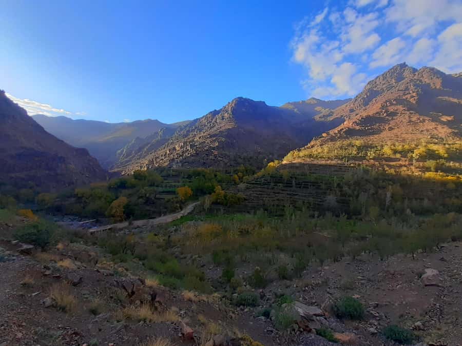 Marrakech: 2-Day Atlas Villages Trekking Tour - Lunch on a terrace in Ijoukak