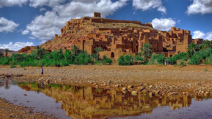 Marrakech: 3-Day Luxurious Desert Tour to Fes via Merzouga. - Who should book this tour
