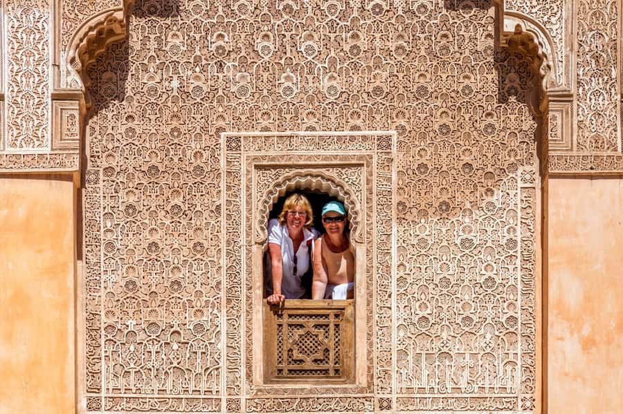 Marrakech: 3-Hour Monuments, Souks & Old Medina Walking Tour - Guides, language, and pace