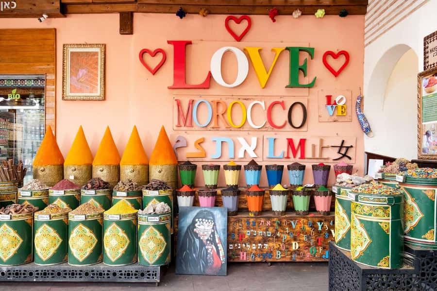 Marrakech: 3-Hour Monuments, Souks & Old Medina Walking Tour - Bahia Palace and its royal family drama