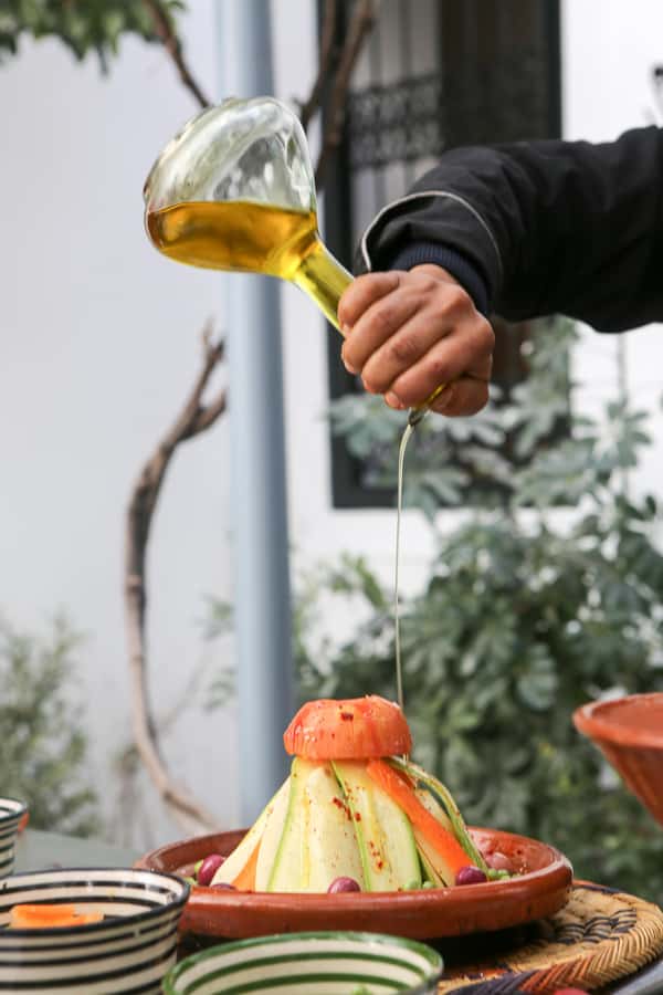 Marrakech: 3-Hour Open-Air Moroccan Cooking Course - A meal in the courtyard or on the roof
