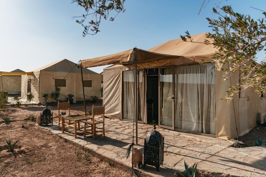 Marrakech: Agafay Desert Magical Overnight with Dinner Show - Sleeping in a luxury tent