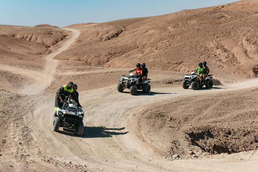 Marrakech: Agafay Desert Pool, Dinner & Live Show Experience - Music, dancing, and the fire show