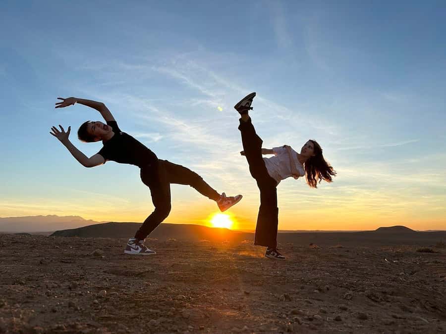 Marrakech: Agafay Desert Quad Biking & Dinner Show - The first stop may add culture, but it can slow the evening