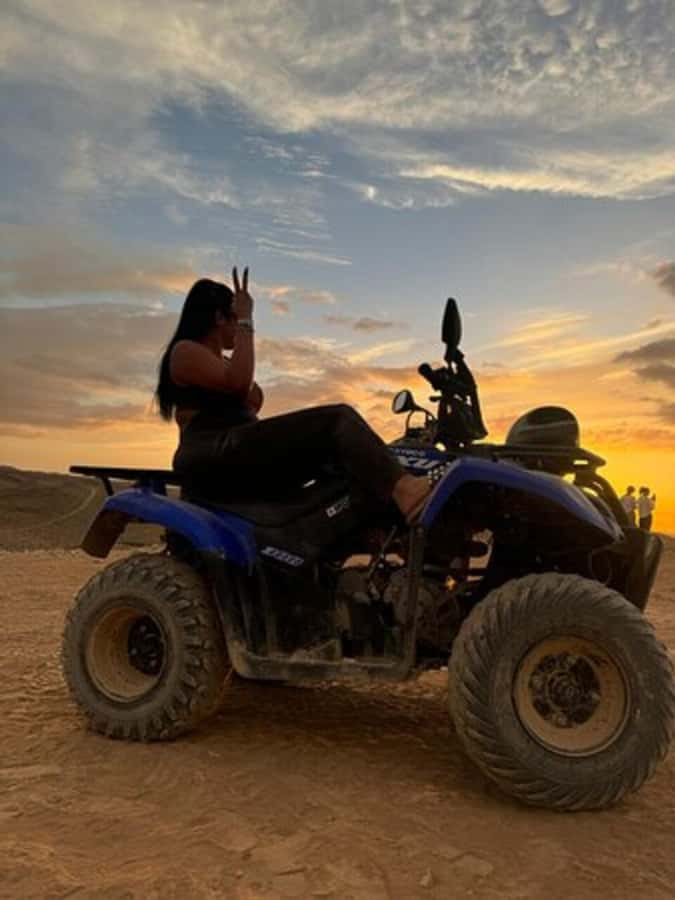 Marrakech: Agafay Desert Quad Biking with Dinner & Show - Music, Berber performance, and the fire finale