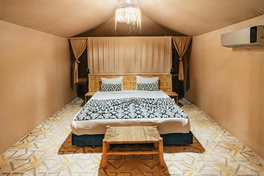 Marrakech: Agafay Desert Retreat, Tent, Dinner, Show & Pool - Leaving Marrakech for Agafay’s rocky desert