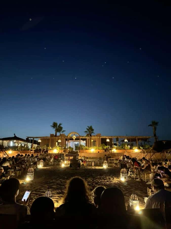 Marrakech: Agafay Desert Sunnet dinner with show - Should you book the Agafay dinner show?