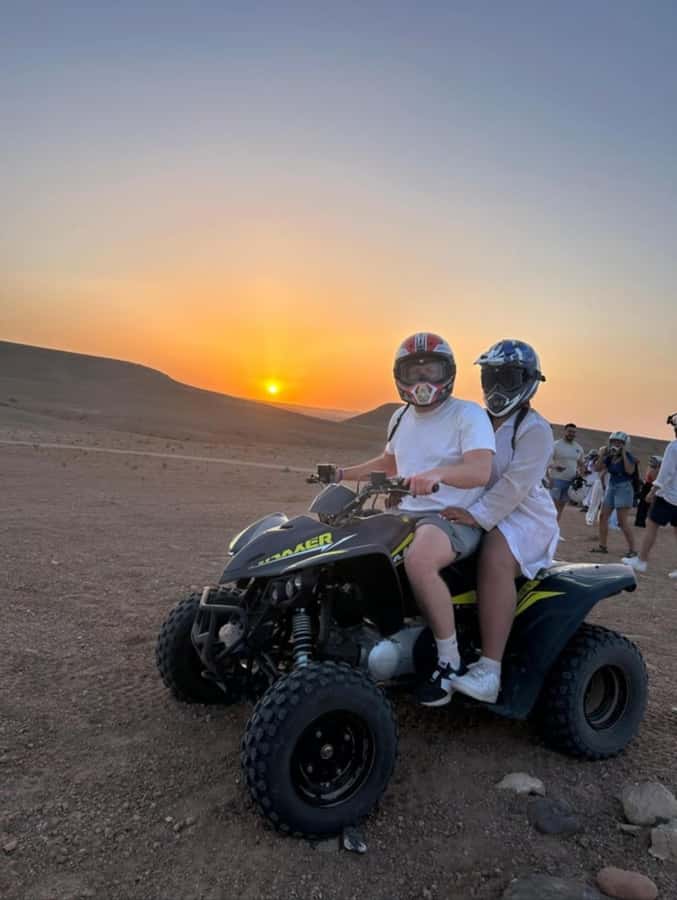 Marrakech: Agafay Desert Tour Quad bike & Dinner fire show - Moroccan Dinner Beneath the Night Sky