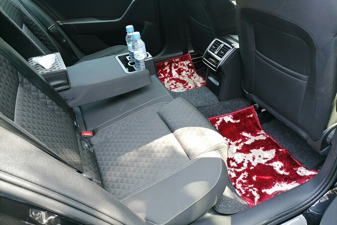 Marrakech Airport Transfer - Reaching a hotel inside or near the old medina