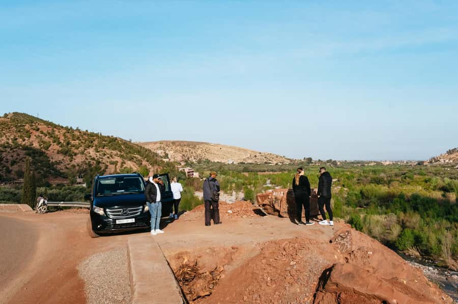 Marrakech: Atlas Mountains and 5 Valleys Day Tour with Lunch - Guides, vehicles, and the pace of the day