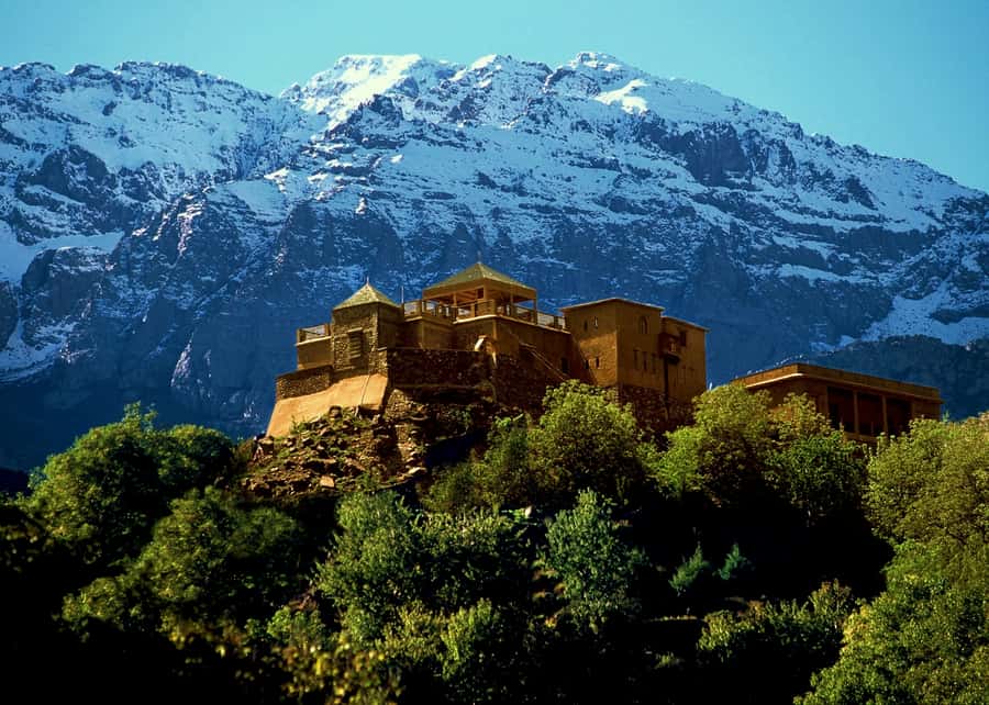 Marrakech: Atlas Mountains and Desert Safari with Lunch - A Berber lunch with tagine and mountain views