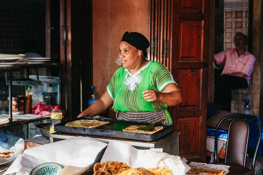Marrakech: Authentic Moroccan Food Walking Tour & Dinner - Why the guides make such a difference