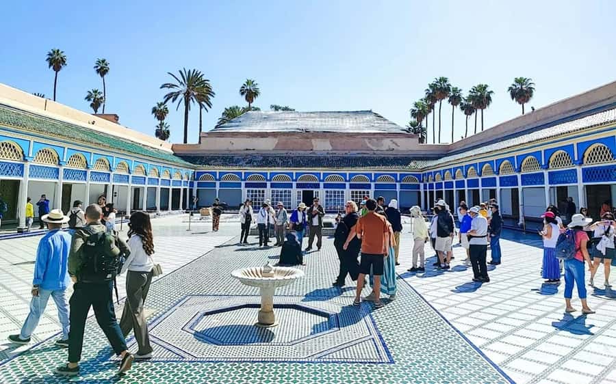Marrakech: Bahia Palace, Saadian Tombs & Medina Walking Tour - Entering the Kasbah through Bab Agnaou