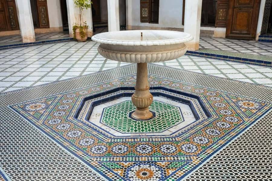Marrakech: Bahia Palace, Saadian Tombs & Medina Walking Tour - Starting beside the Koutoubia Mosque