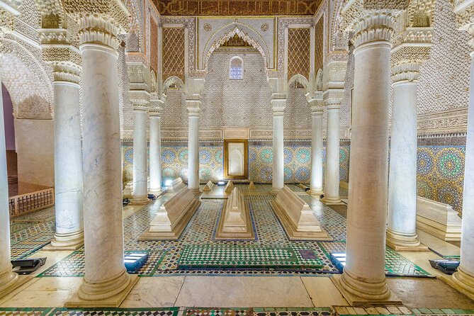 Marrakech: Bahia Palace, Saadian Tombs, Souk and Medina Tour - Bahia Palace, the visual highlight