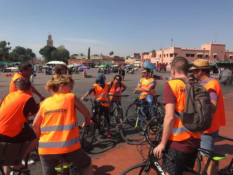 Marrakech: Bicycle Tour with a Local Guide - Gueliz and Hivernage: Marrakech beyond the old walls