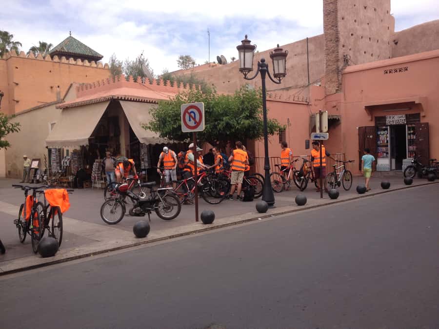Marrakech: Bicycle Tour with a Local Guide - What the guides add to the ride