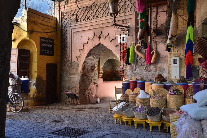 Marrakech City Highlights Half-Day Tour - Saadian Tombs and the memory of a royal dynasty