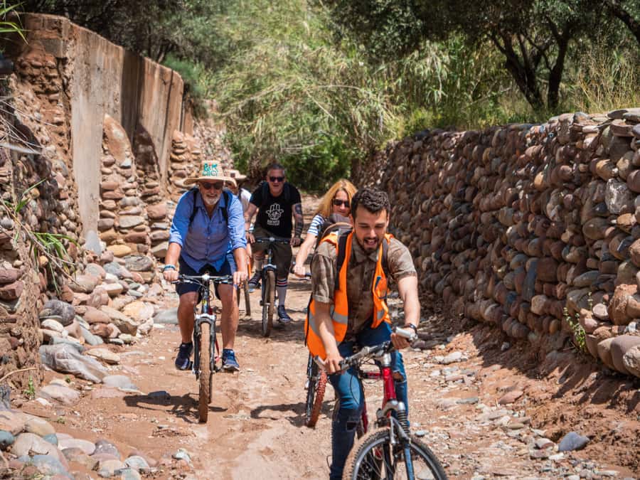 Marrakech: Cycling Tour in Palm Groove with Local Breakfast - Small zellige workshops and Moroccan design
