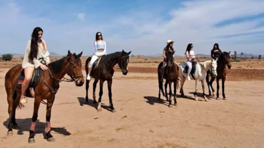 Marrakech: Desert and Palmeraie Horse Riding Tour & Transfer - Leaving Marrakech for the Palmeraie