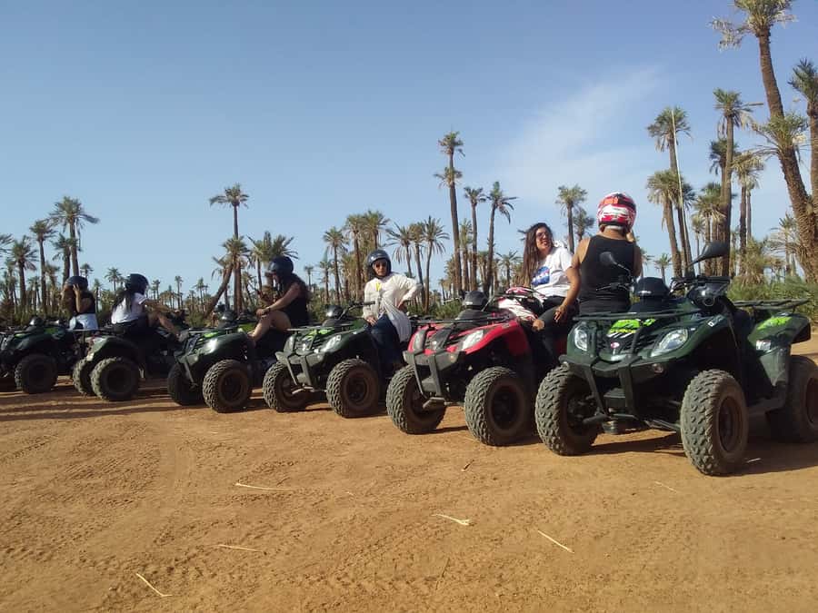 Marrakech, explore the palm grove desert by quad bike - The palm oasis photo stop