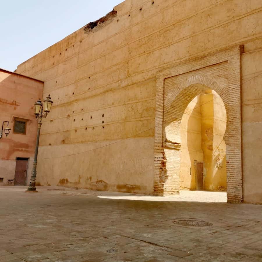 Marrakech: Guided Bike Tour with a local Guide - Bab Agnaou and the approach to the old city