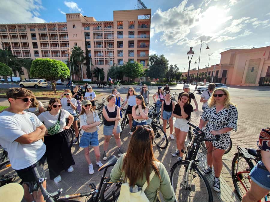 Marrakech:Guided City Cycling Tour - Culture, Colors & Charm - Riding through the Medina’s narrow lanes