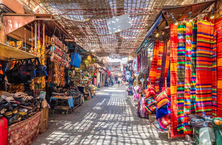 Marrakech Guided Souks Tour with a Local Insider - What the shopping guidance is really worth