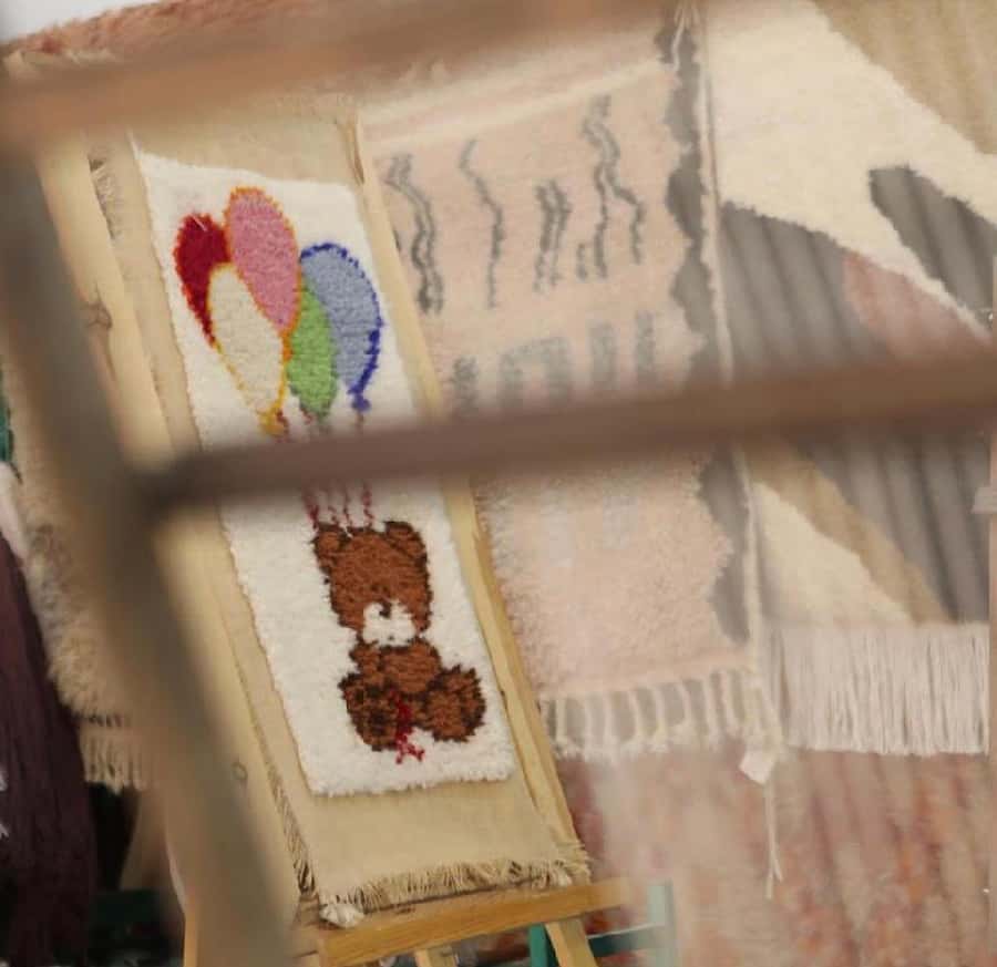 Marrakech Hammam, Massage & Berber Carpet Weaving Workshop - Timing, language, and access