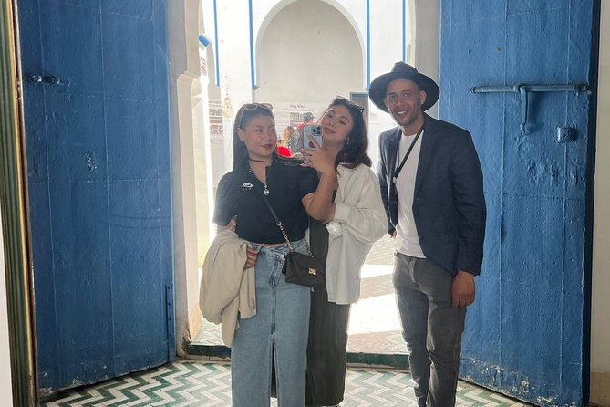 Marrakech madina, Bahia Palace & Ben Youssef madrsa - Starting at Jemaa el-Fnaa and Café de France
