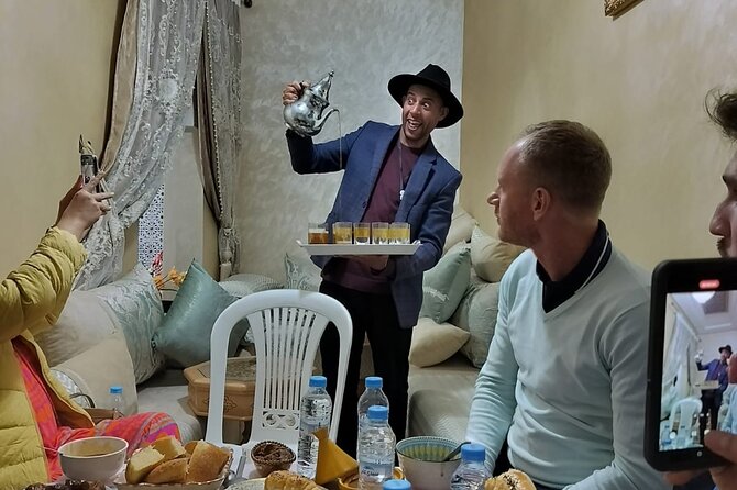 Marrakech madina, Bahia Palace & Ben Youssef madrsa - The souks and the five-minute craft workshop stop