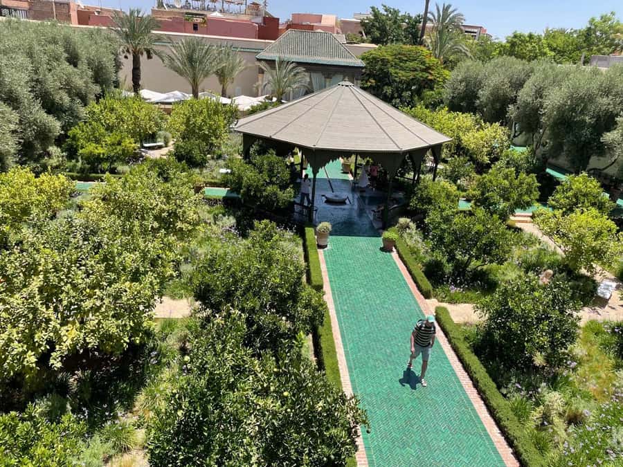 Marrakech: Madrasa Ben Youssef, Secret Garden & Medina Tour - Meeting at Jemaa el-Fna and finding your bearings