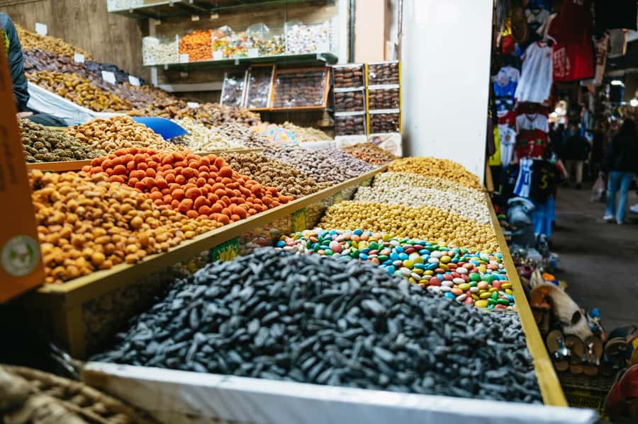 Marrakech: Medina by Night Walking Tour with Moroccan Tea - Food tastings in the market lanes