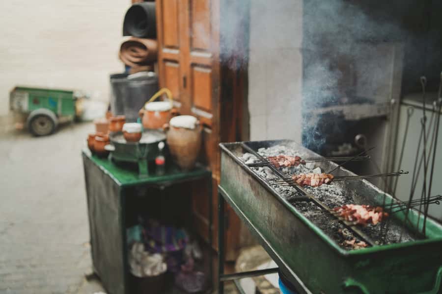 Marrakech: Medina Stories Food Tour with 15+ Tastings - Behind the scenes at bakeries and hammams