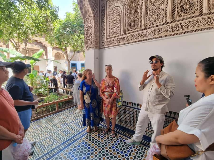 Marrakech: Monuments, Souks and Medina Guided Walking Tour - Why this four-hour walk works well on your first day