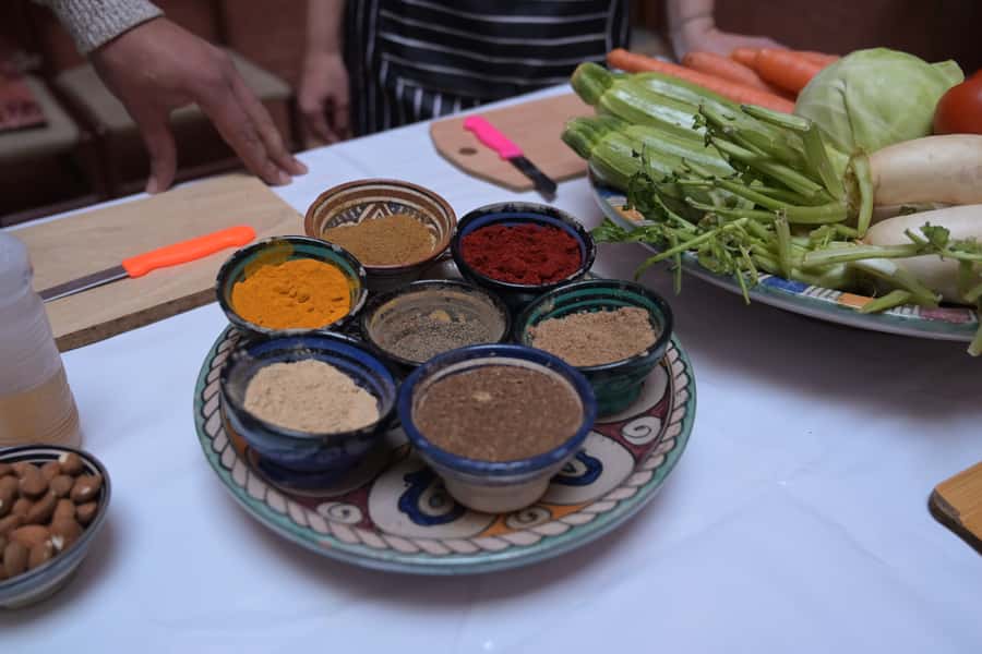 Marrakech: Moroccan Cooking Class for vegetarians and vegan - Meeting near Andalusia Restaurant, then entering the Medina