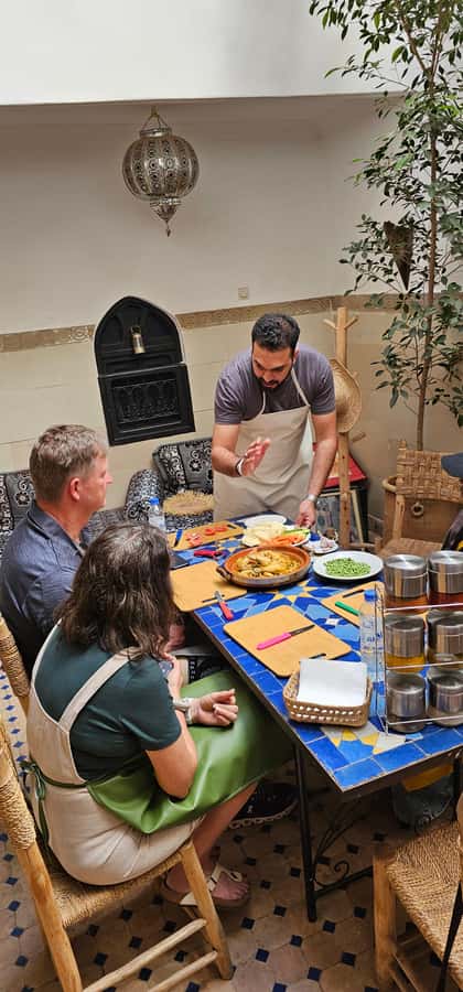 Marrakech: Moroccan Cooking Class with Local Chef - Meeting at Jamaa el Fna and walking into the Medina