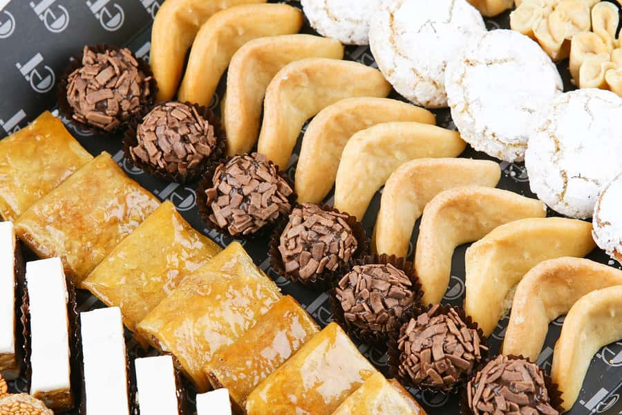Marrakech: Moroccan Pastries and Tea Class with a Local - Fresh pastries, mint tea, and the best part of the class