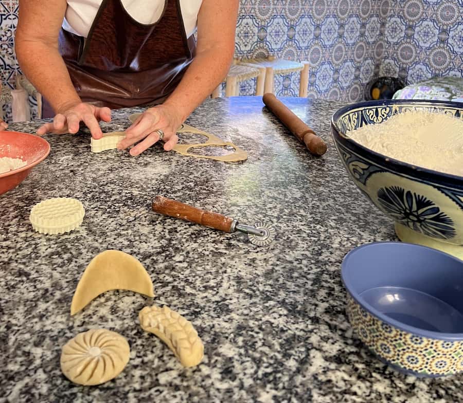 Marrakech: Moroccan Pastries and Tea Class with a Local - The family factor and the group size
