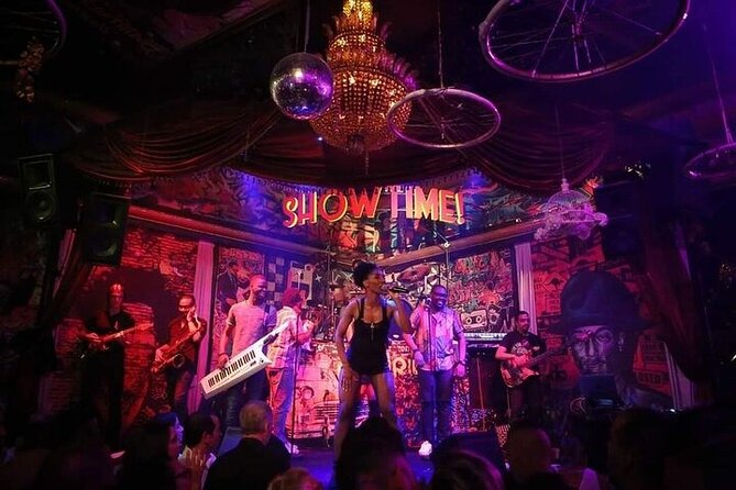 Marrakech Nightlife Adventure: The Ultimate Pub Crawl - Gueliz: choosing your final nightclub